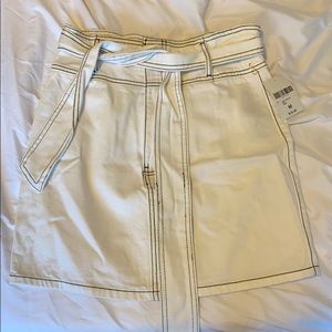 White skirt with black outlines NEVER WORN